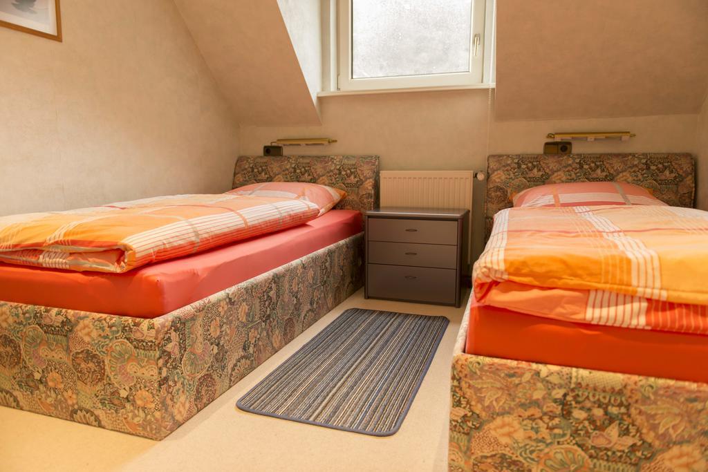 Ferienwohnung Burg Eltz ทรัยส์-คาร์เดิน ห้อง รูปภาพ